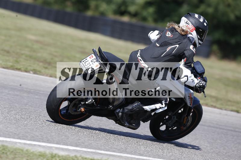 Archiv-2025/49 26.08.2025 Cornu Master School ADR/gruen-vert/60